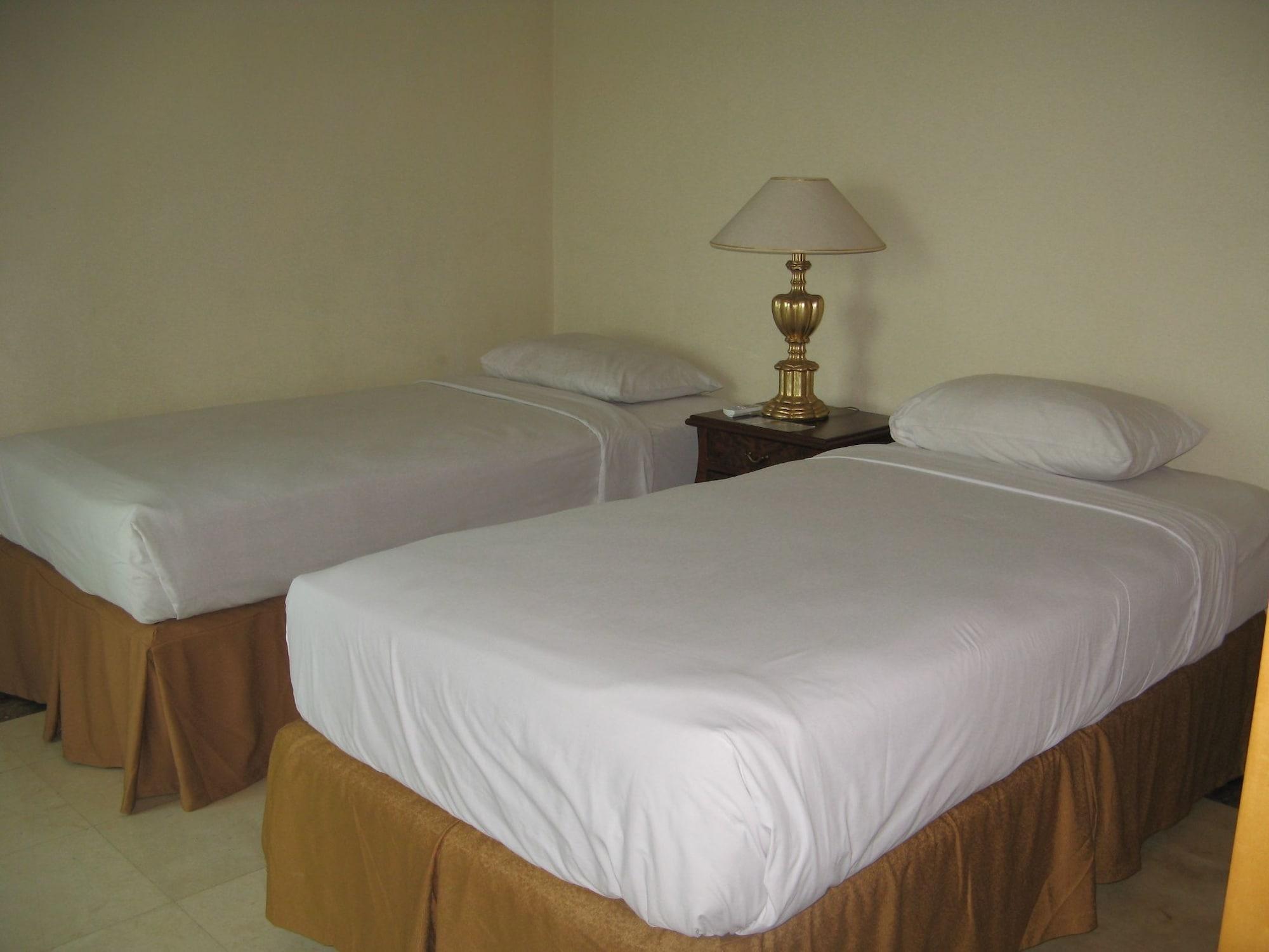 Batavia Hotel & Serviced Apartments ג'קרטה מראה חיצוני תמונה