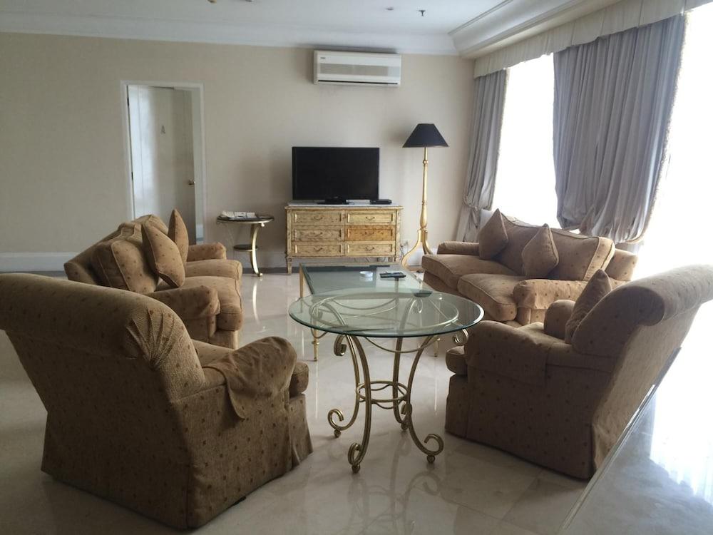 Batavia Hotel & Serviced Apartments ג'קרטה מראה חיצוני תמונה