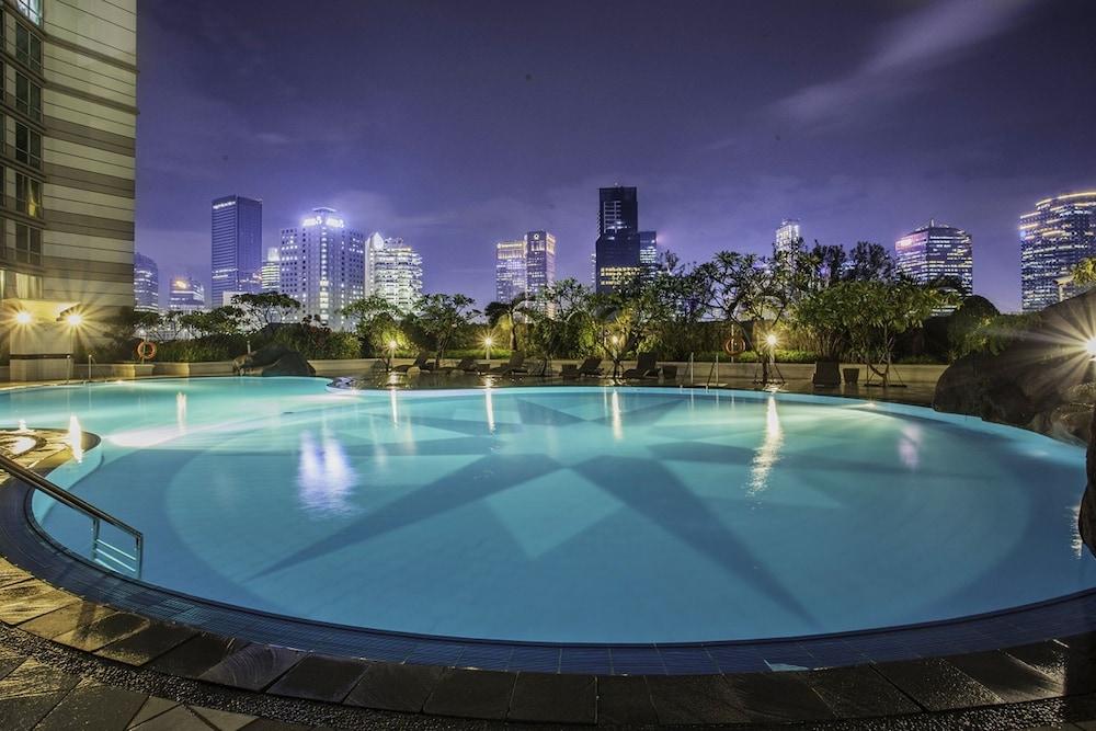 Batavia Hotel & Serviced Apartments ג'קרטה מראה חיצוני תמונה
