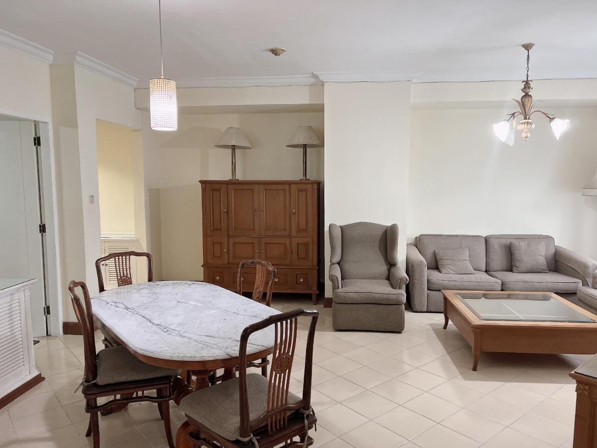 Batavia Hotel & Serviced Apartments ג'קרטה מראה חיצוני תמונה