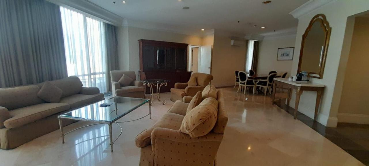 Batavia Hotel & Serviced Apartments ג'קרטה מראה חיצוני תמונה