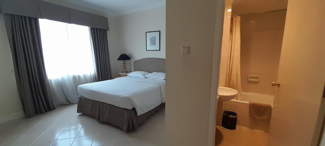 Batavia Hotel & Serviced Apartments ג'קרטה מראה חיצוני תמונה