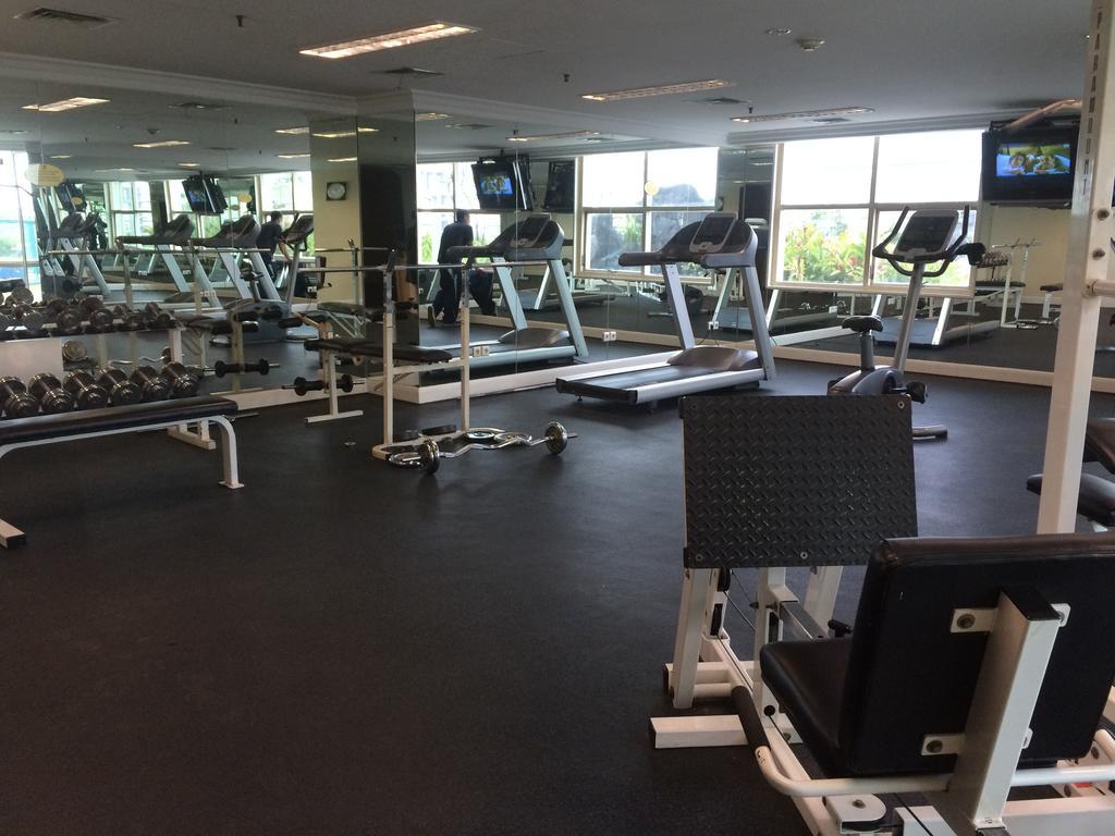 Batavia Hotel & Serviced Apartments ג'קרטה מראה חיצוני תמונה