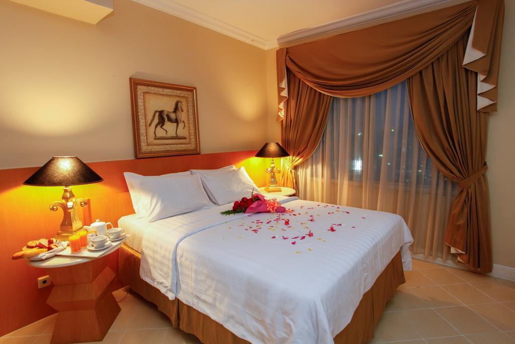Batavia Hotel & Serviced Apartments ג'קרטה מראה חיצוני תמונה