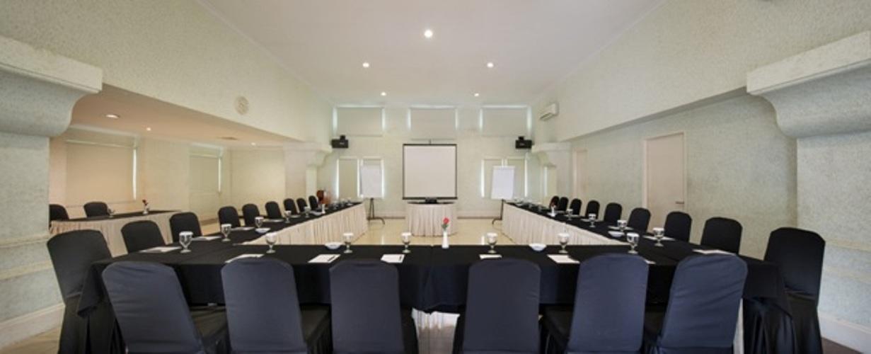 Batavia Hotel & Serviced Apartments ג'קרטה מראה חיצוני תמונה
